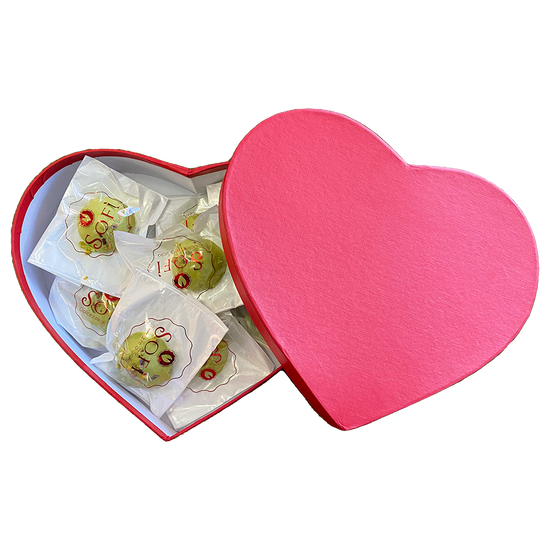 Scatola a cuore rossa con Baci di pistacchio - Dolce Vita eShop - Dolce Vita eShop - Cesti regalo