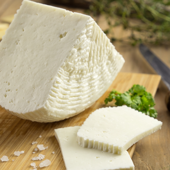 Primusali: Weißer Schafskäse